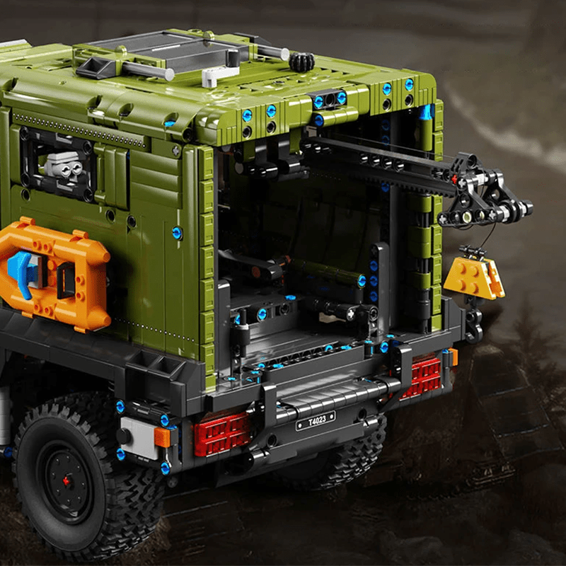 Armoured Military Ambulance | 3849pcs