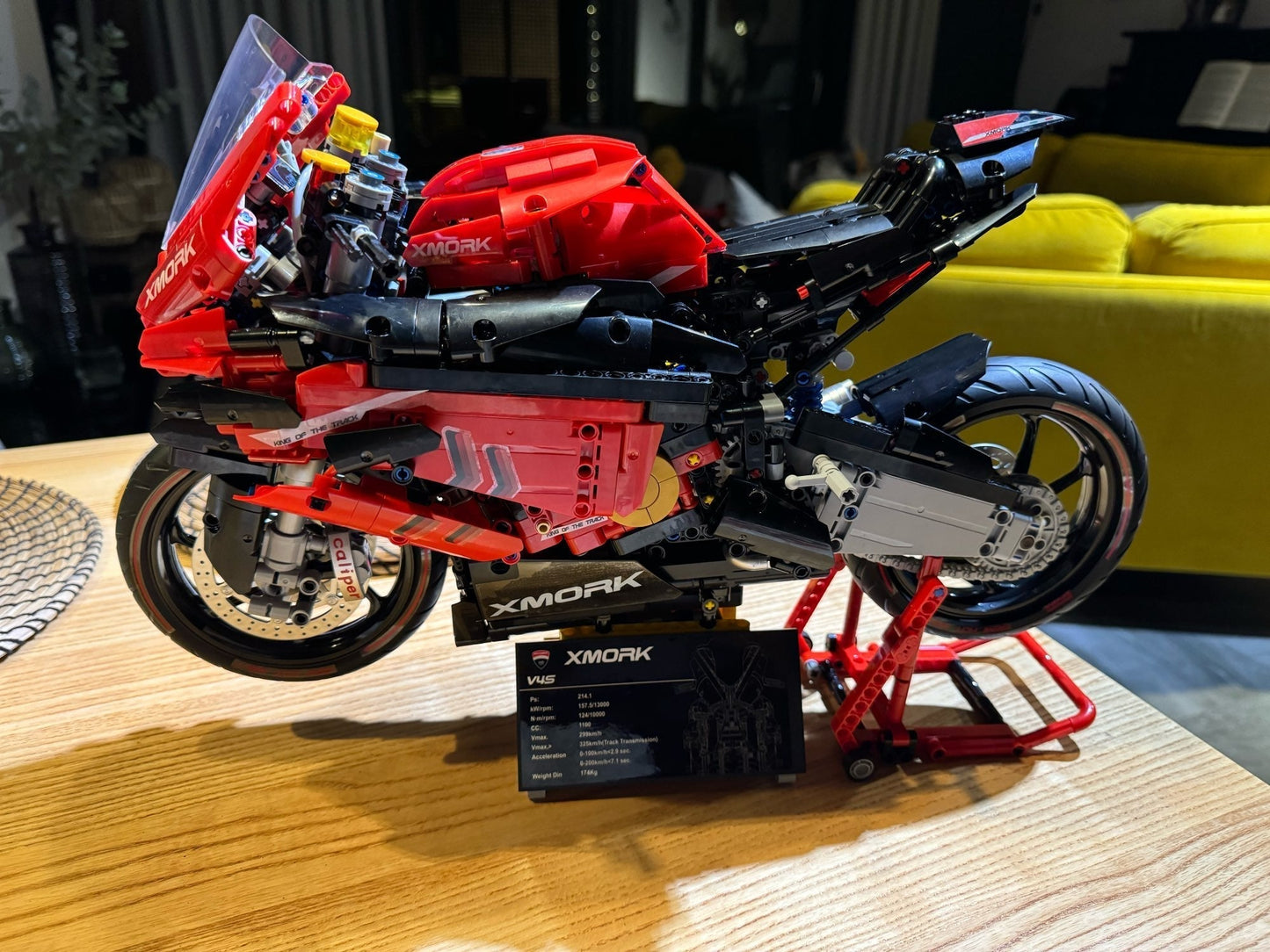 V4 Streetfighter Superbike | 2008pcs