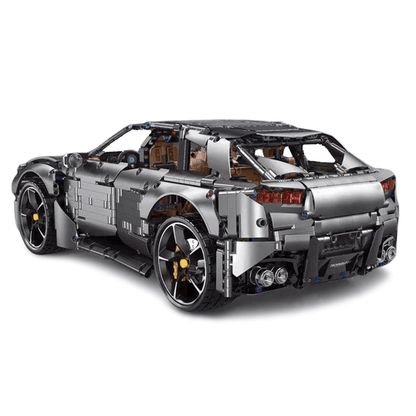 Italian High-Performance SUV | 3455pcs
