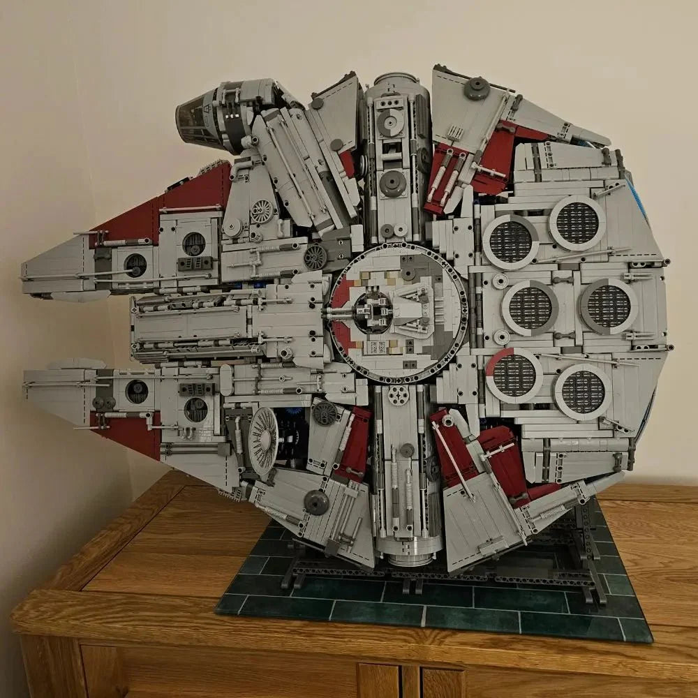 Galaxy Freighter Ultimate with Lighting | 11230pcs
