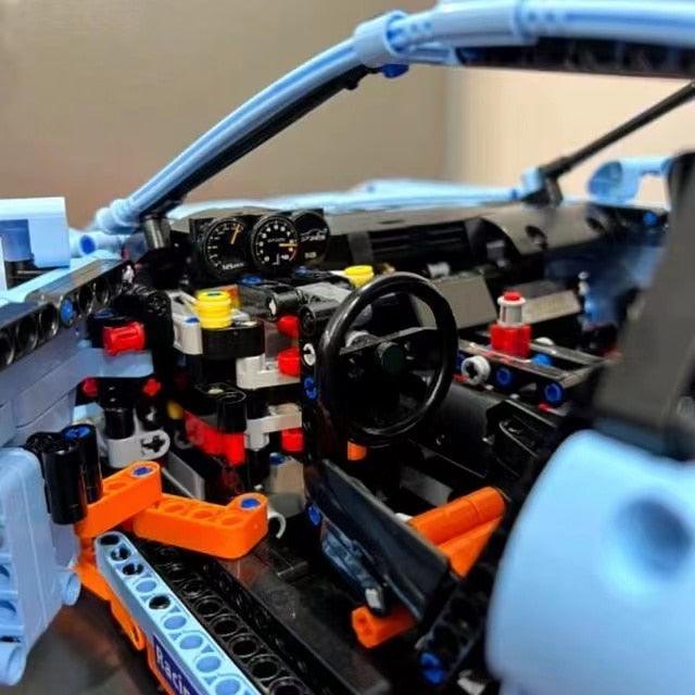 Gulf 911 GT3RS Track Racer | 2703pcs