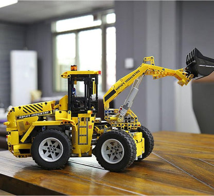 RC Heavy-Duty Bulldozer | 1582pcs