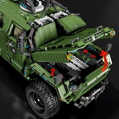 Remote Controlled Armoured Raid Vehicle | 3174pcs