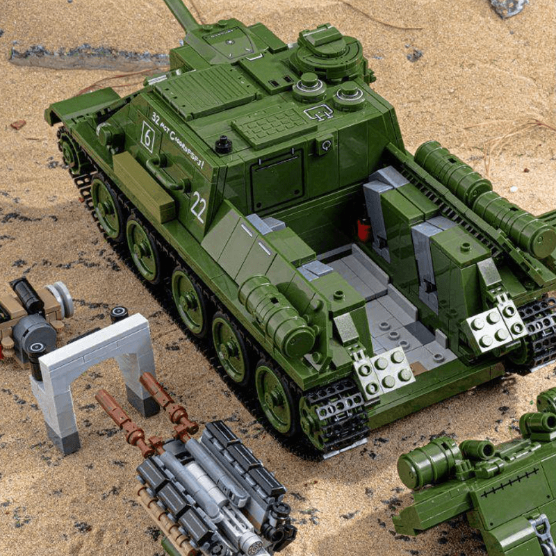Remote Controlled SU-100 Tank Destroyer | 1700pcs