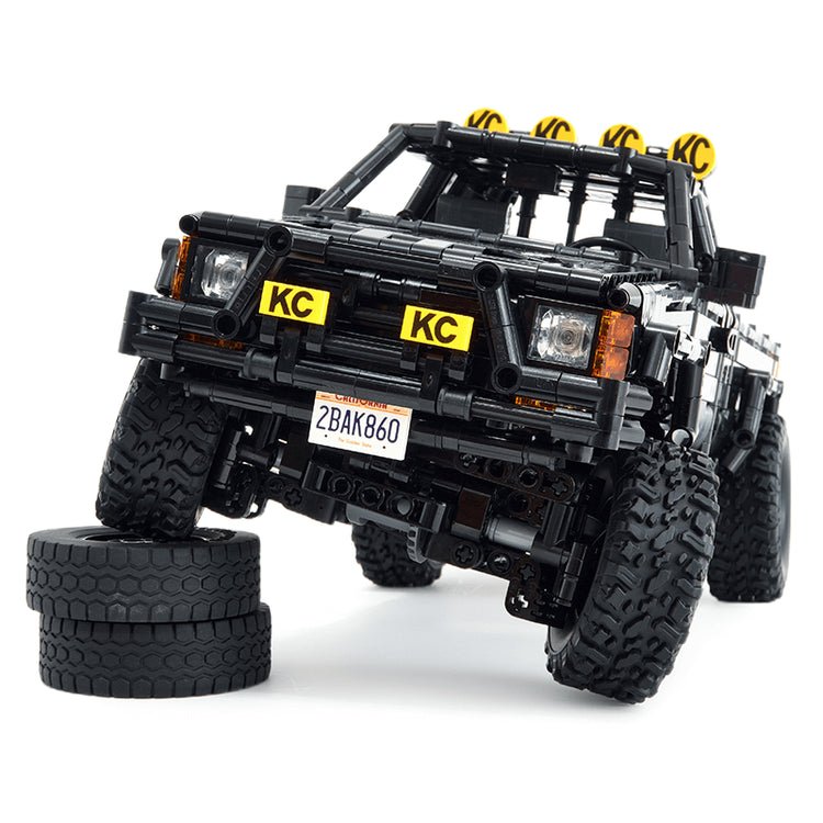 Hilux SR5 Time Capsule | 1472pcs